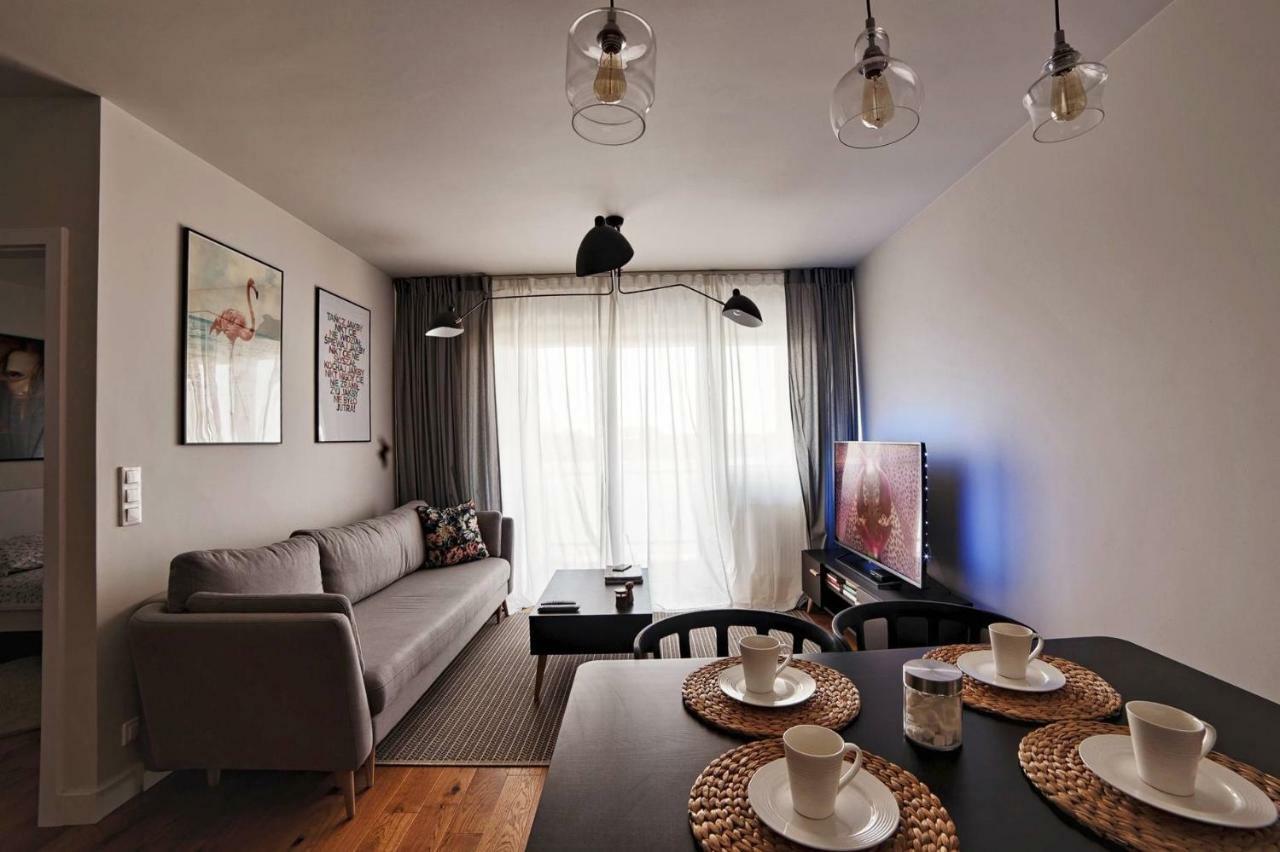 One Apartment Śrem 外观 照片